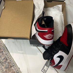 AJ Air Jordan 1 low  Bred toe. Gym red/white-Black